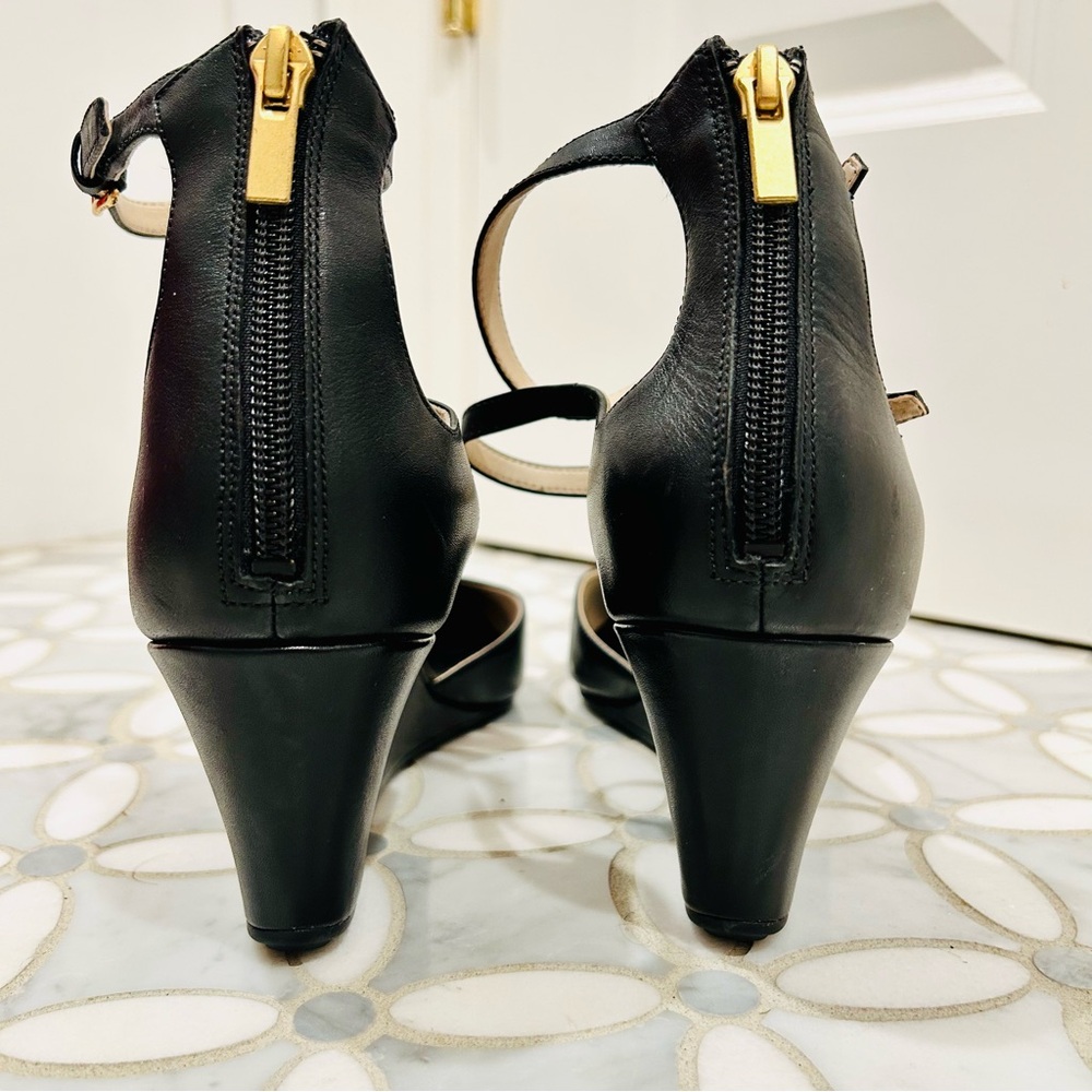 Cole Haan Grand.OS Black Leather Wedge Heels Size 9 Double Ankle Strap Gold Zip - Picture 8 of 11